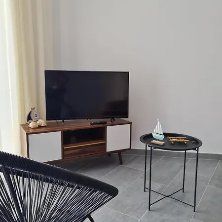 Sunny Apartment Vlore